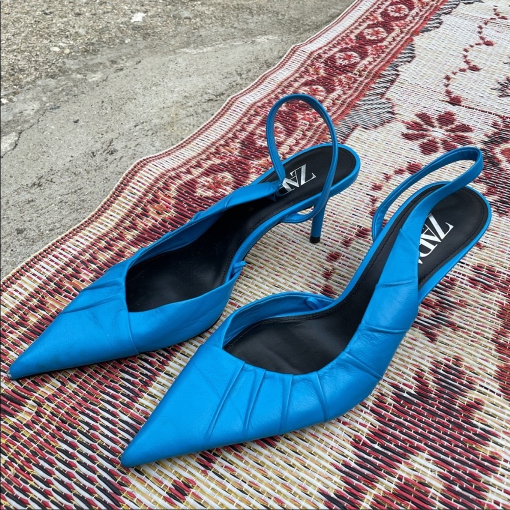 Zara Asymmetrical Leather Slide kitten Heels toe size 10
